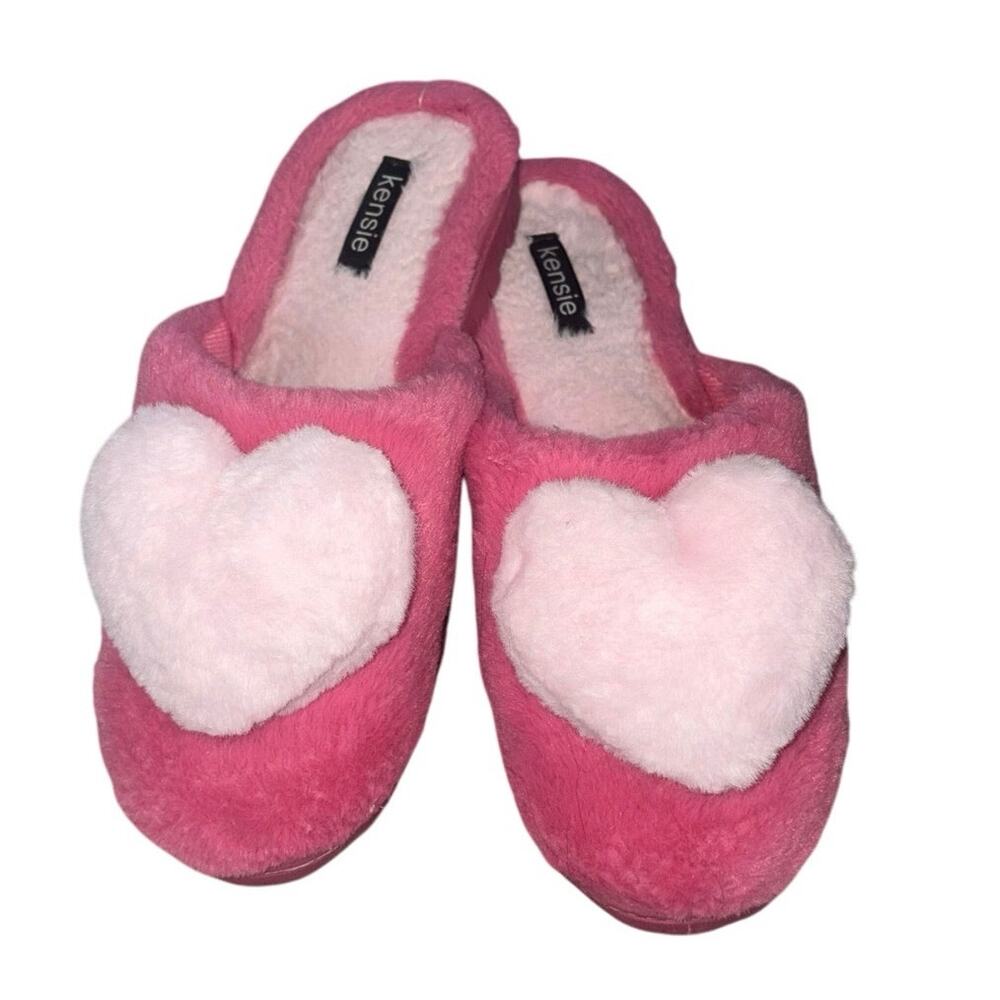 Kensie Pink Heart Slippers Size 9